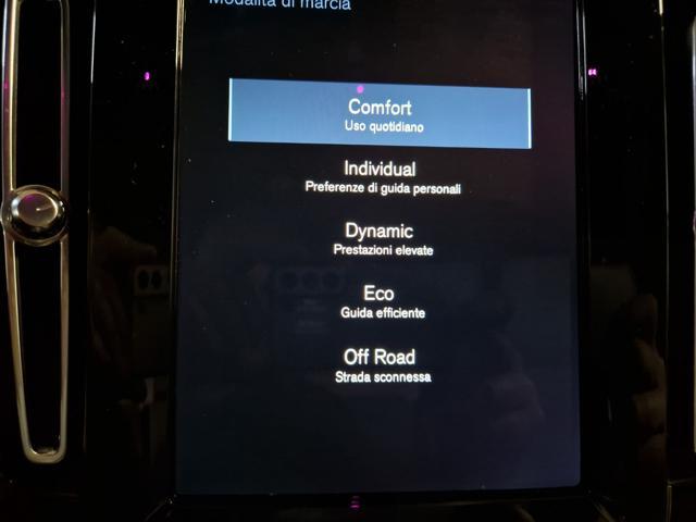 VOLVO XC40 T4 GERATRONIC INSCRIPTION CV.190 KM. 47.000