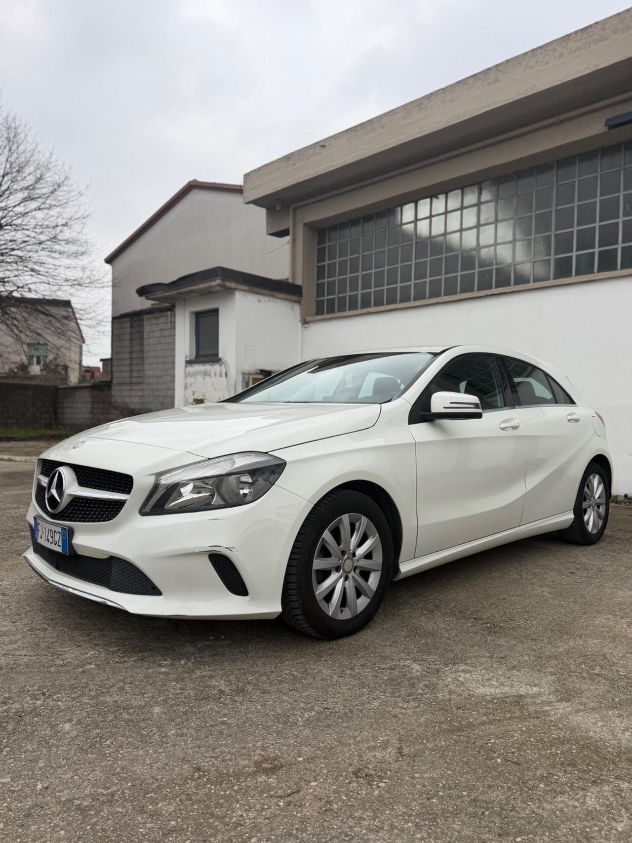 Mercedes-benz A 180 d Automatic Premium