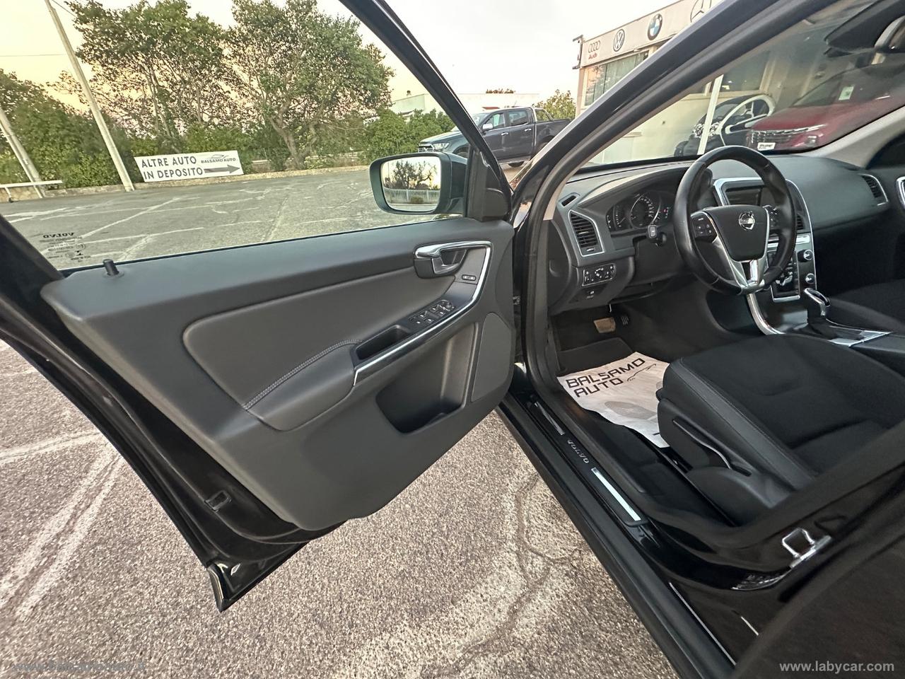 VOLVO XC60 AWD 2.4D Momentum