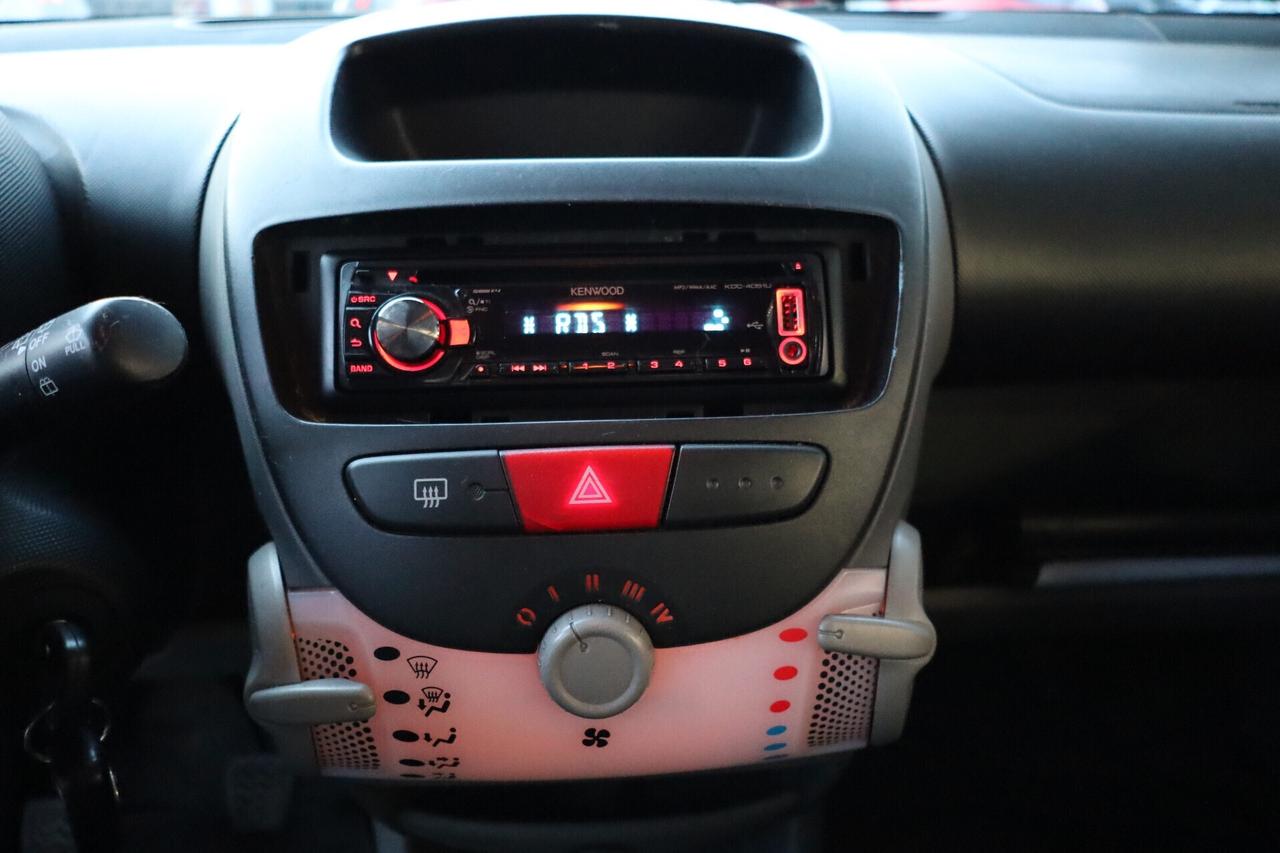 TOYOTA AYGO 1.0 12V VVT-i SOL neopatentati