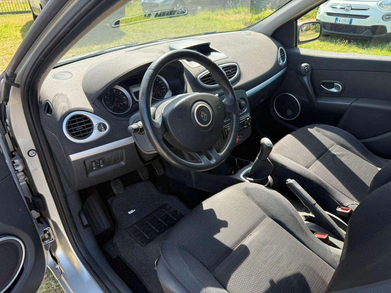 Renault Clio 1.2 5 porte NEOPATENTATI