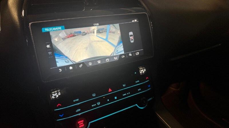 JAGUAR F-Pace (X761) F-Pace 3.0 D V6 300 ...
