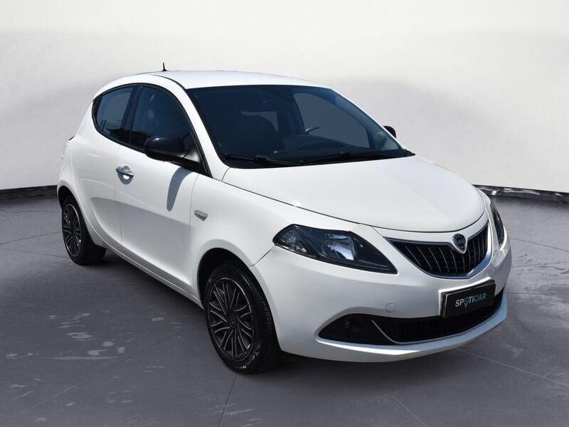 Lancia Ypsilon 1.0 FireFly 70cv S&S Hybrid GOLD