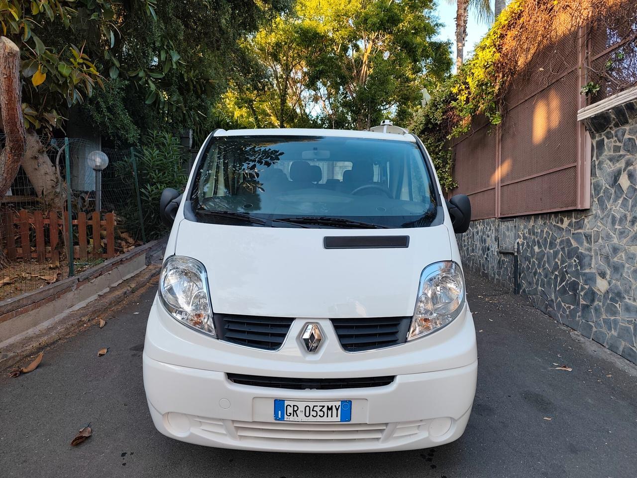 Renault Trafic T27 2.0 dCi/115 PC-TN Passenger 9 Posti