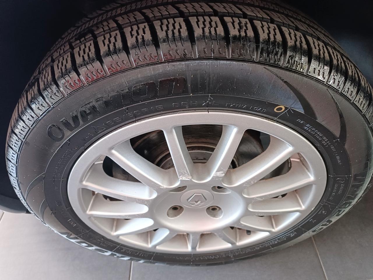 Renault Clio 1.2 16V 5 porte Confort