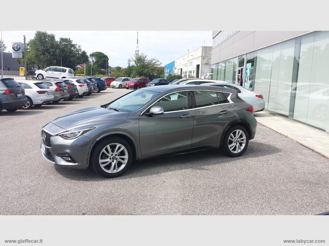 INFINITI Q30 1.5d Premium Tech