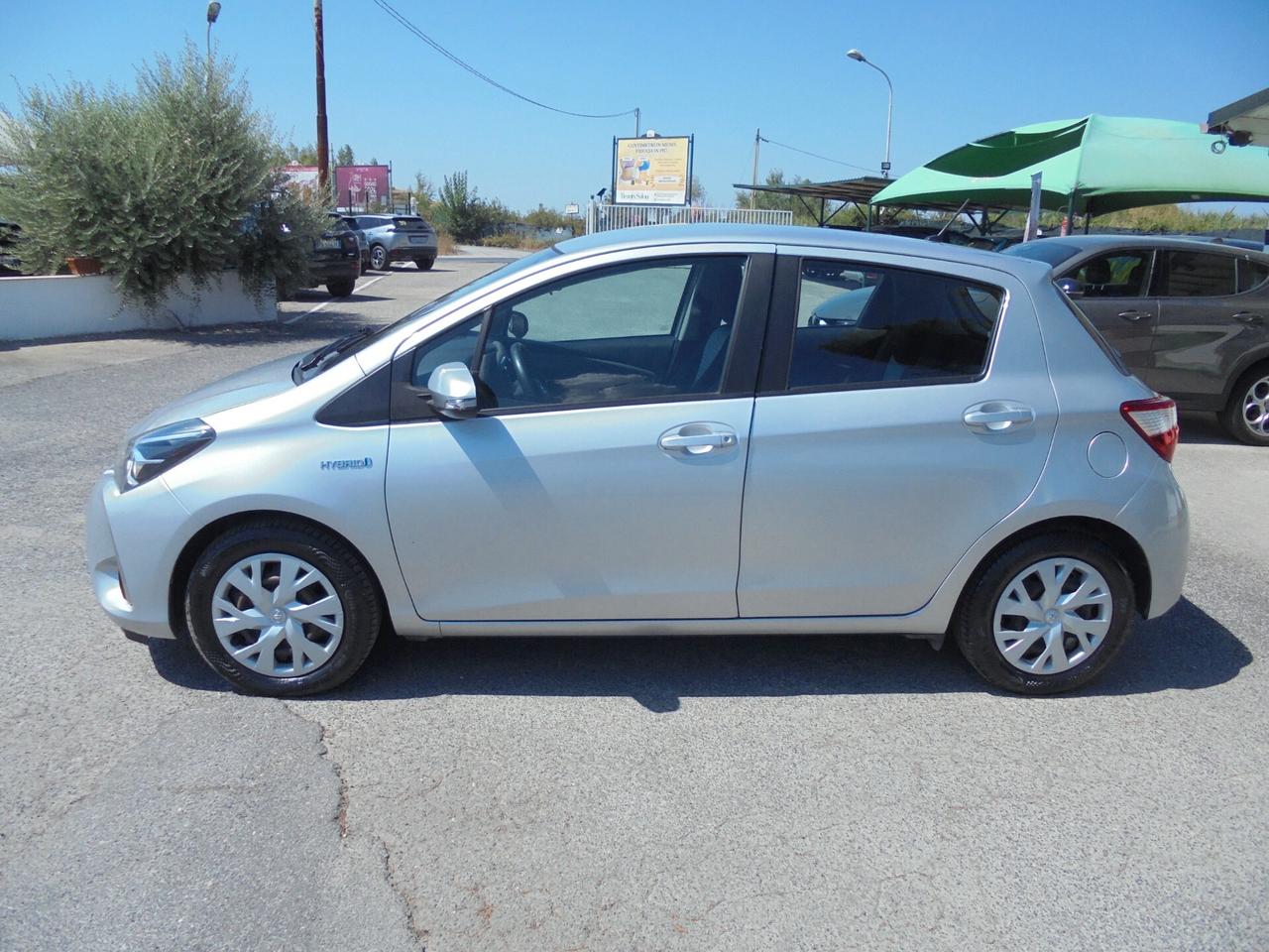 Toyota Yaris 1.5 Hybrid 5 porte Business