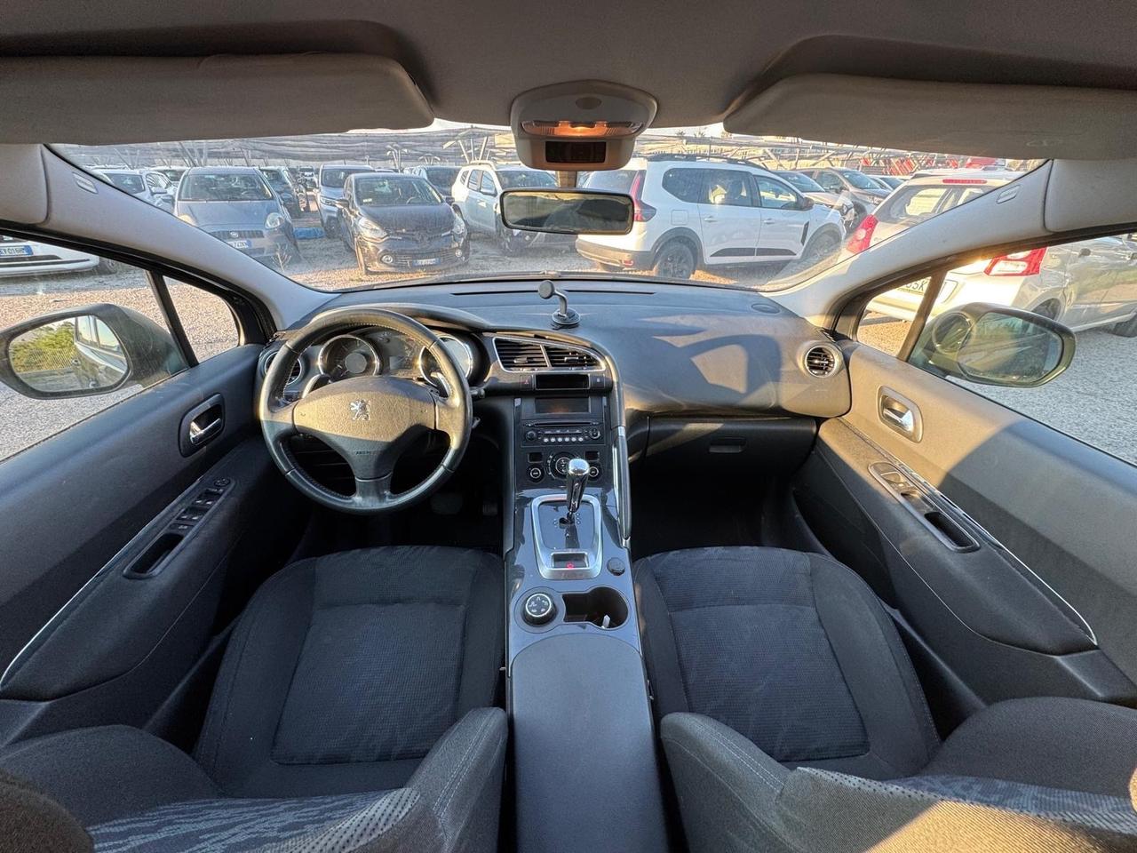 Peugeot 3008 1.6 HDi 115CV Business cambio automatico