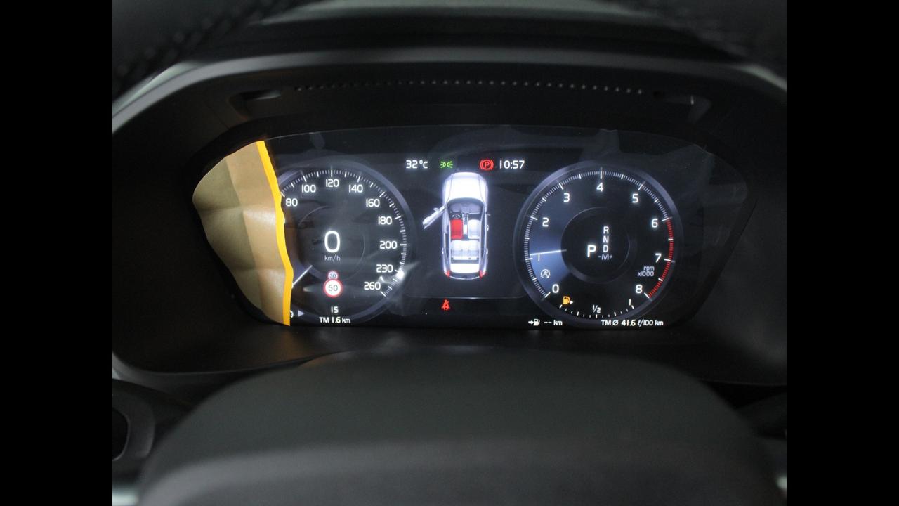 VOLVO XC40 Core T2 AUT