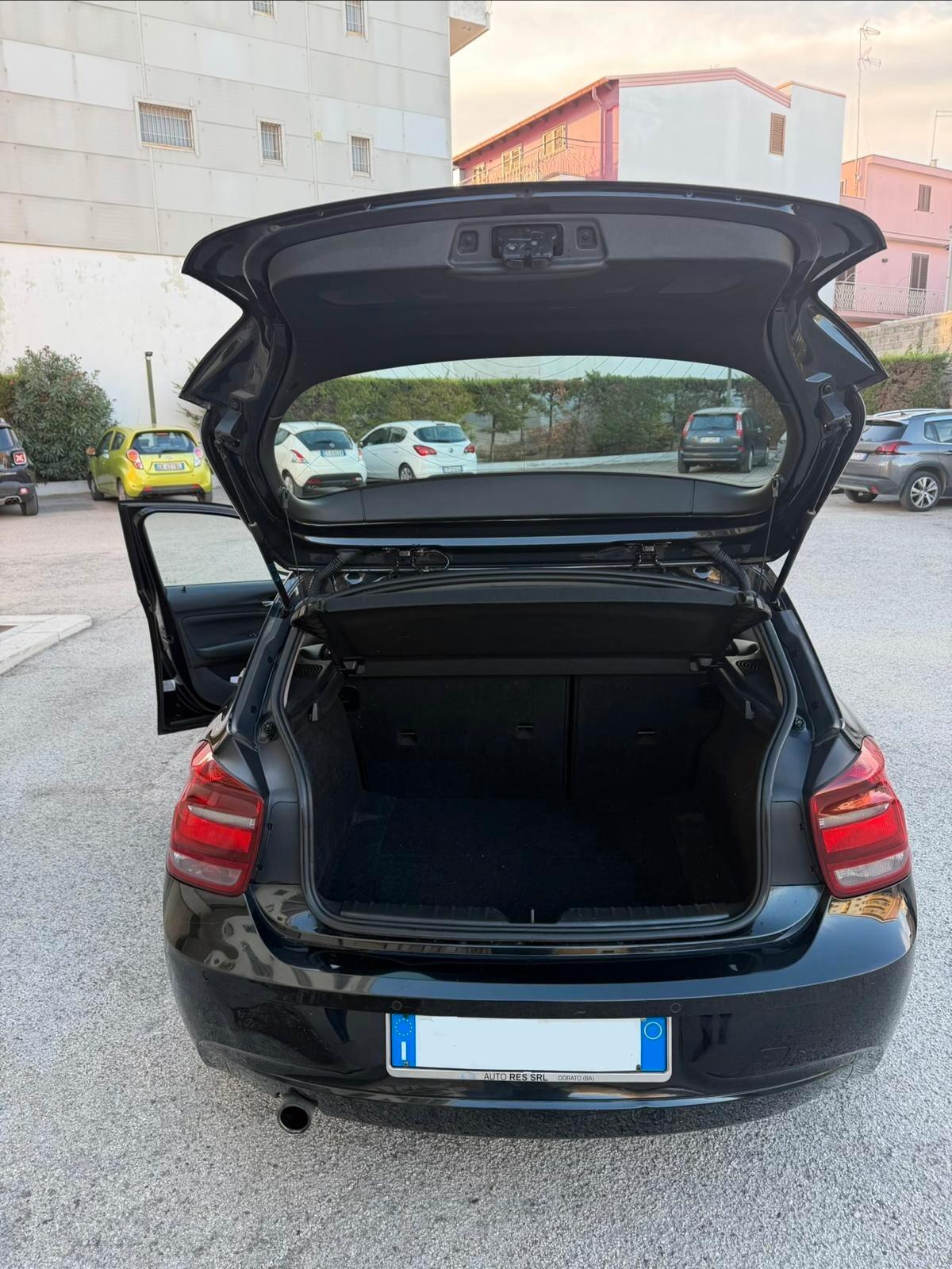 Bmw 116 116d 5p. Urban