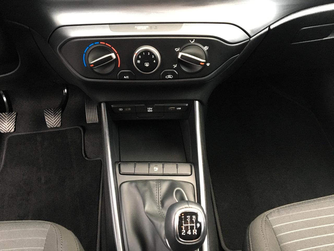 Hyundai i20 1.2 MPI MT ConnectLine