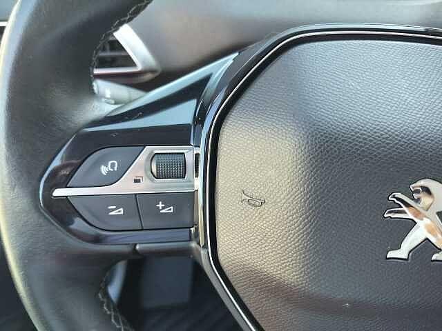 Peugeot 3008 BlueHDi 130 S&S Allure