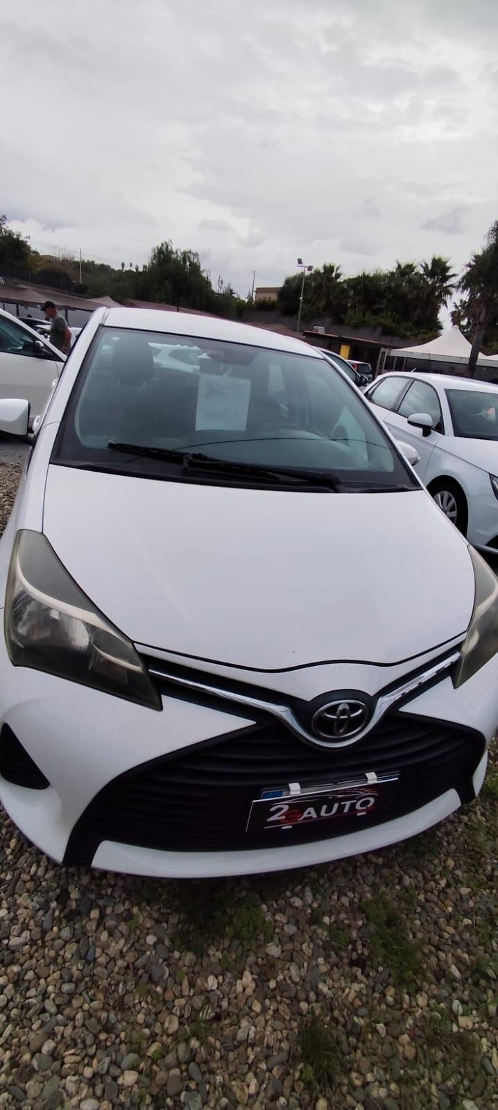 Toyota Yaris 1.0 5 porte Active