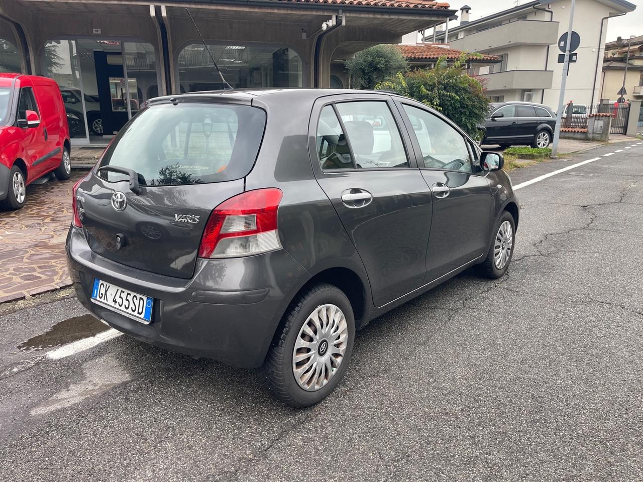 Toyota Yaris 1.0 5 porte