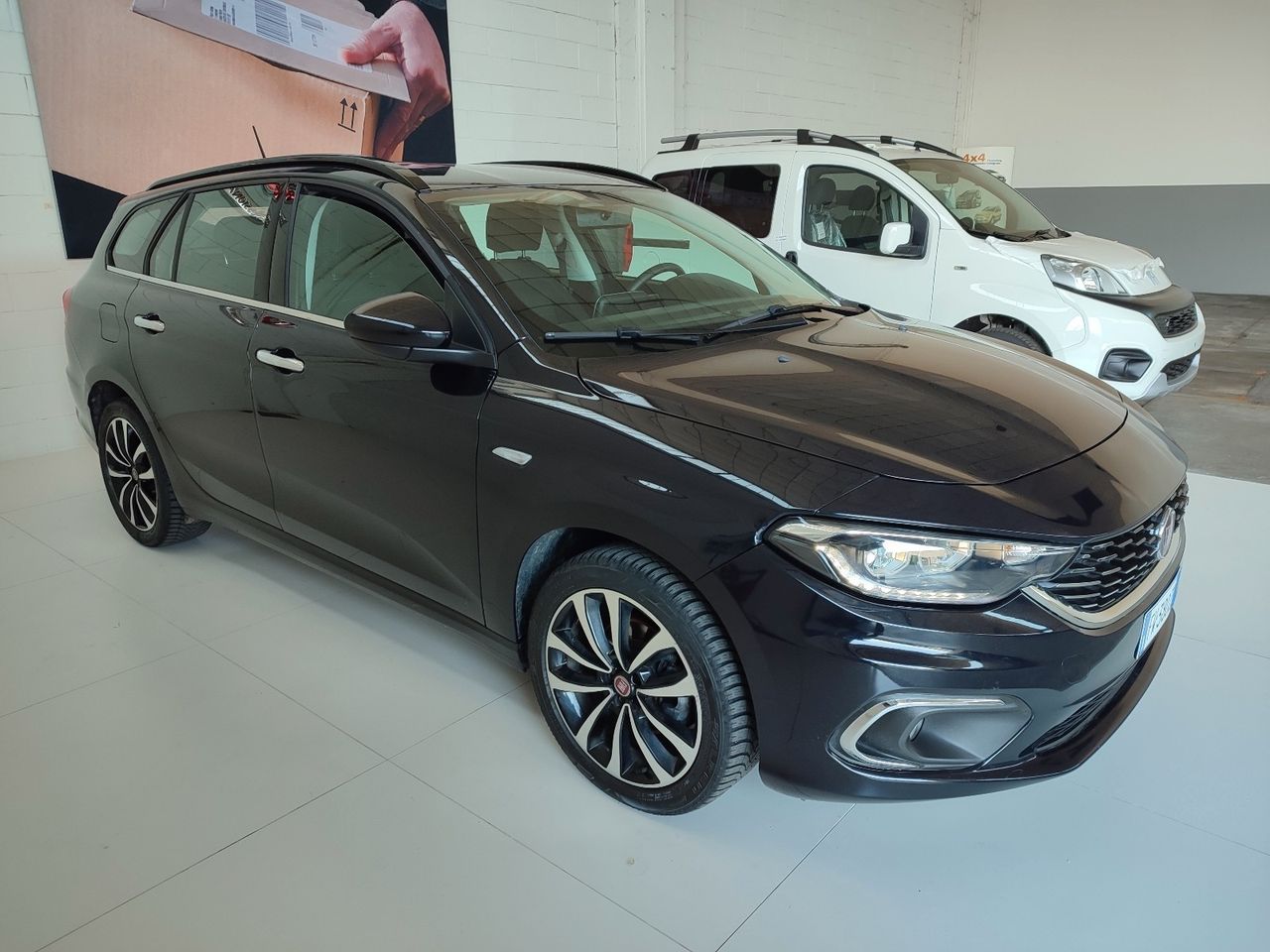 Fiat Tipo 1.6 Mjt S&amp;S SW Lounge