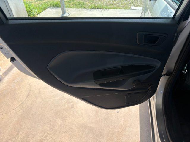 FORD Fiesta 1.2 82CV 5 porte OK NEOPATENTATI EURO 5 BENZINA