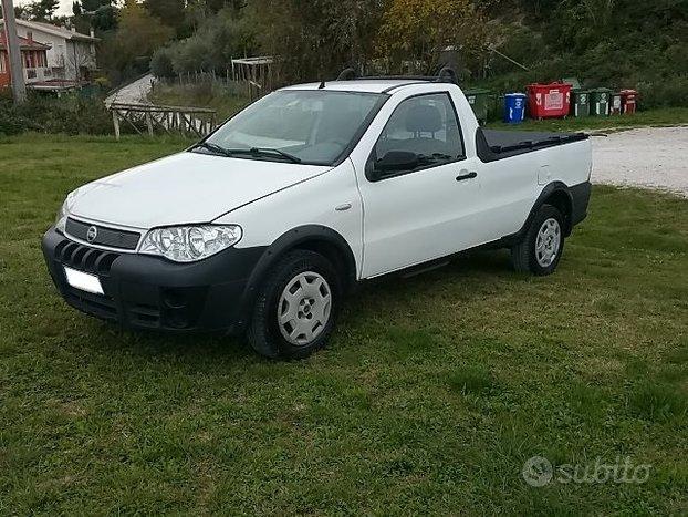 Fiat Strada 1.3 MJT Pickup Clima