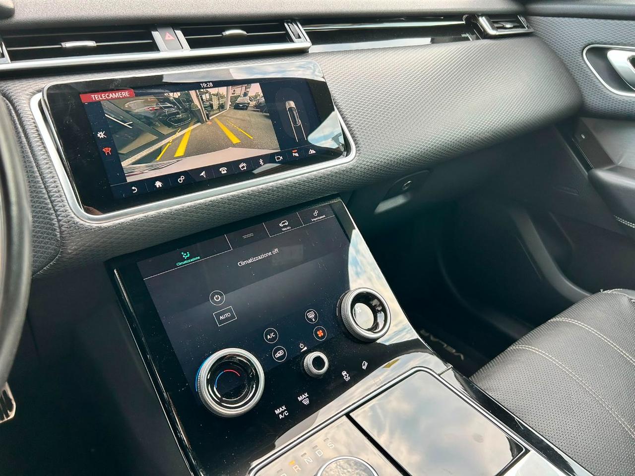 LAND ROVER Range Rover Velar 2.0D I4 240 CV R-Dynamic SE