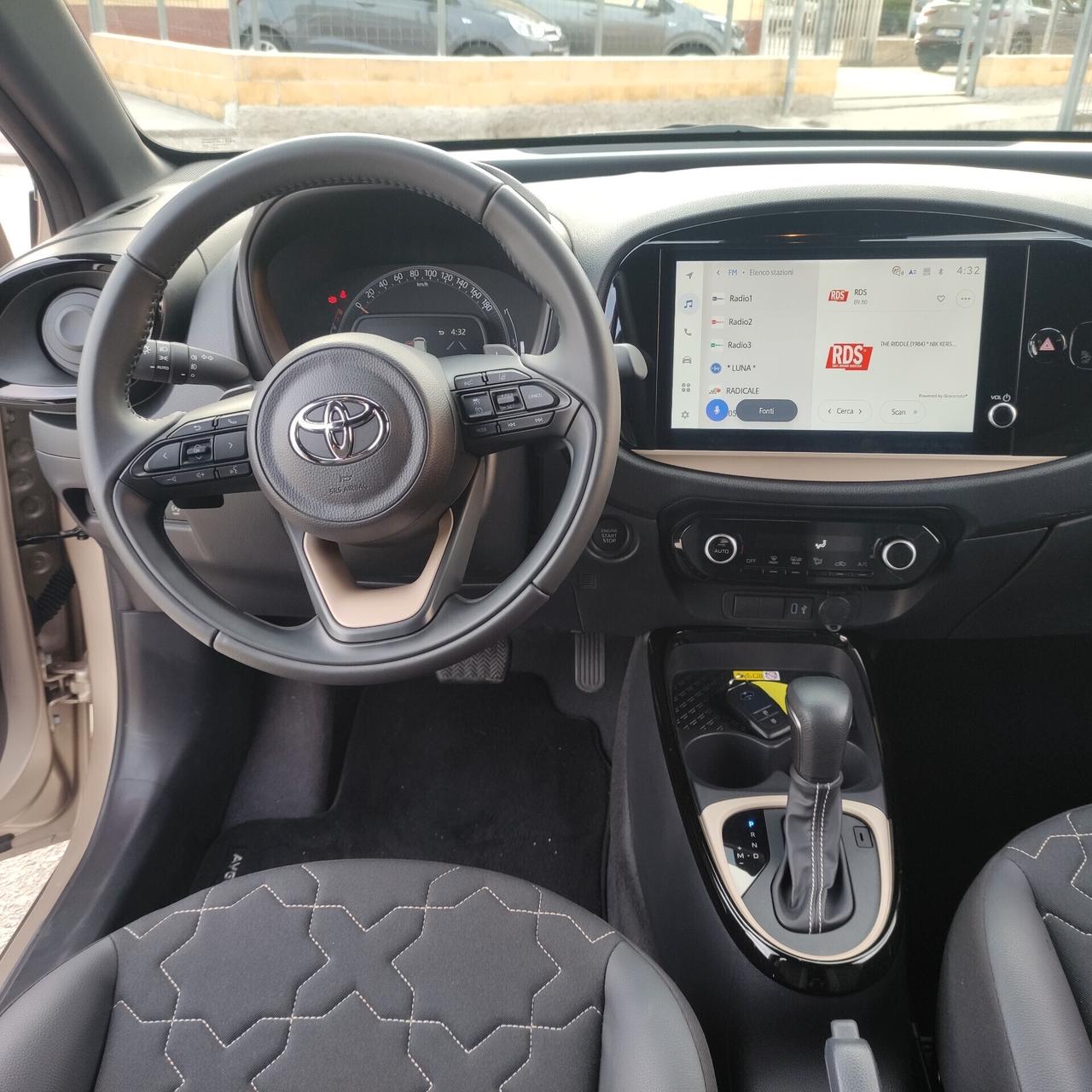 Toyota Aygo X 1.0 VVT-i 72 CV 5 porte JBL Special Edition S-CVT