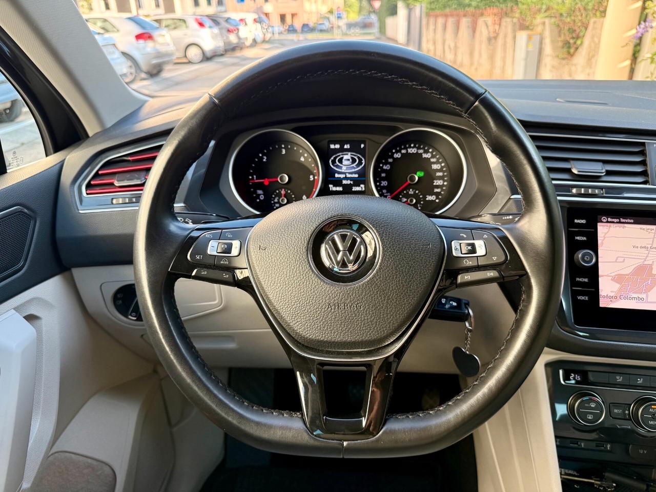 Volkswagen Tiguan 2.0 tdi BMT Style 150cv dsg TAGLIANDI CERTIFICATI