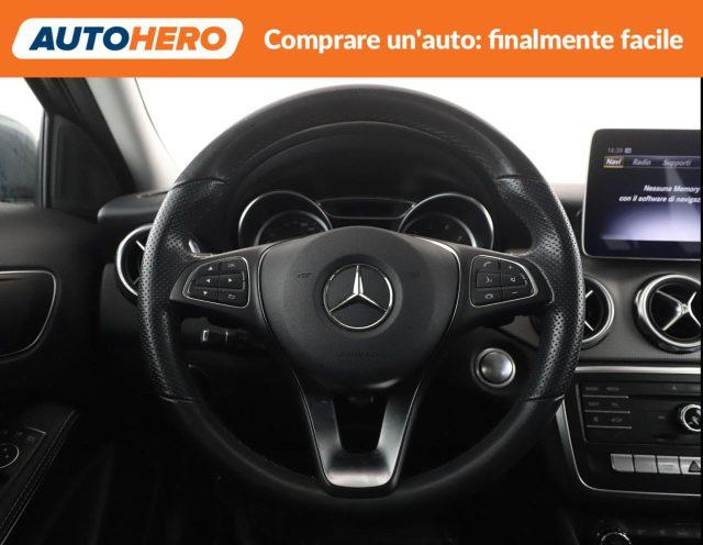 MERCEDES-BENZ GLA 180 Sport