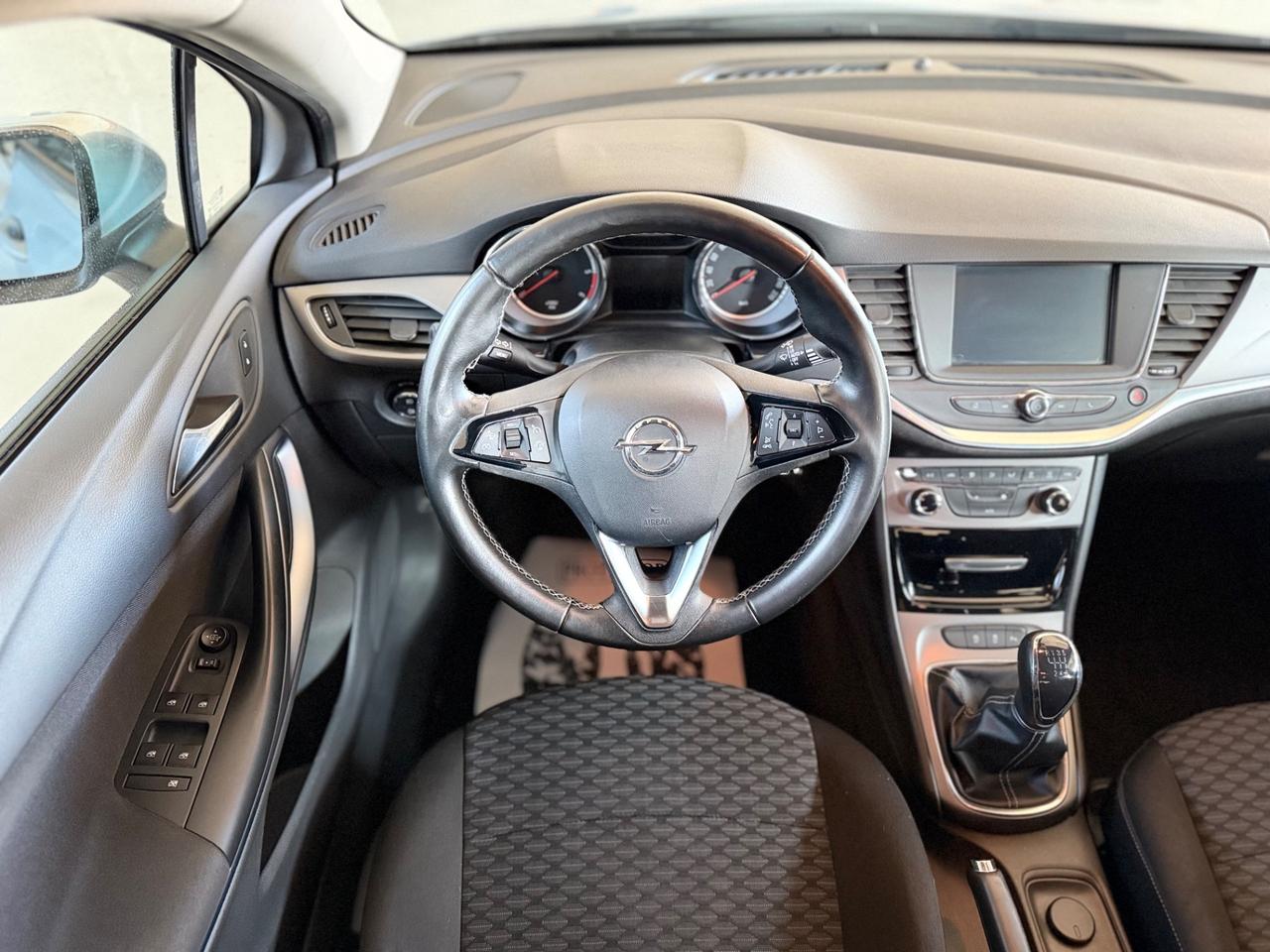 Opel Astra 1.6 CDTi 110CV Start&Stop 5 porte Innovation NEOPATENTATI