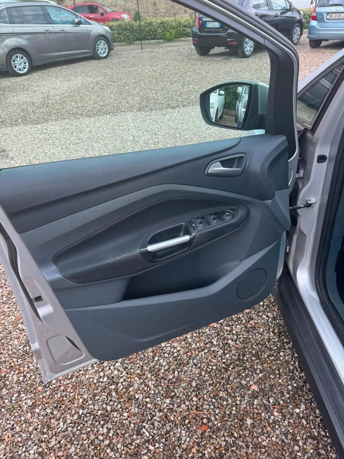 Ford C-Max 1.6 TDCi 115CV Titanium