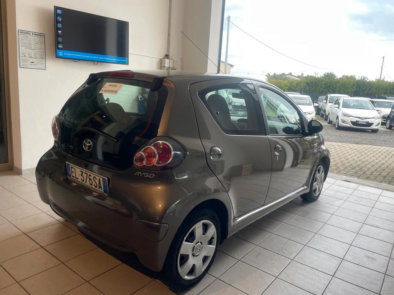 Toyota Aygo 1.0 12V VVT-i 5 porte Tobasco(X NEOPATENTATI)