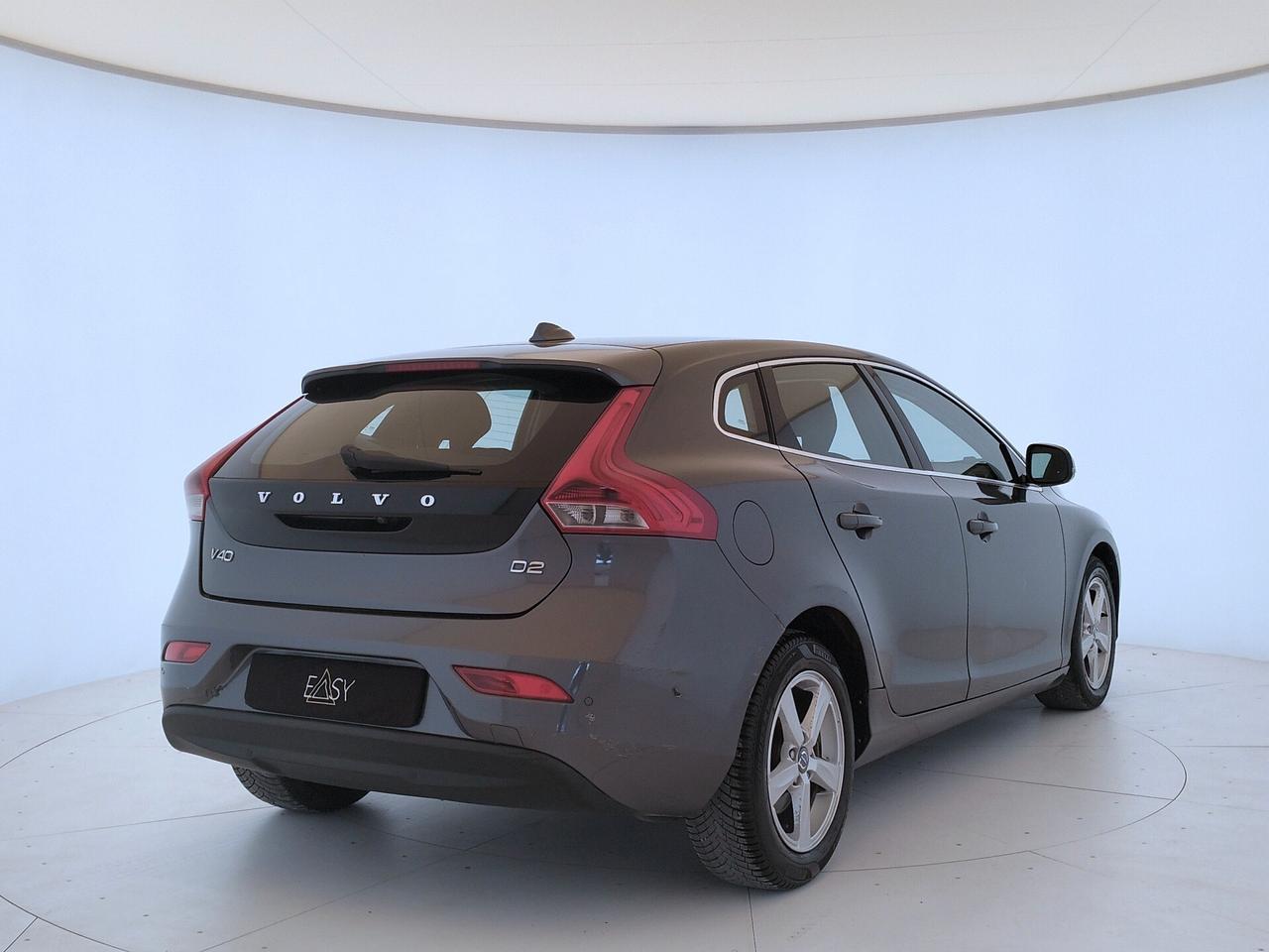Volvo V40 D2 1.6 Momentum - NEOPATENTATI