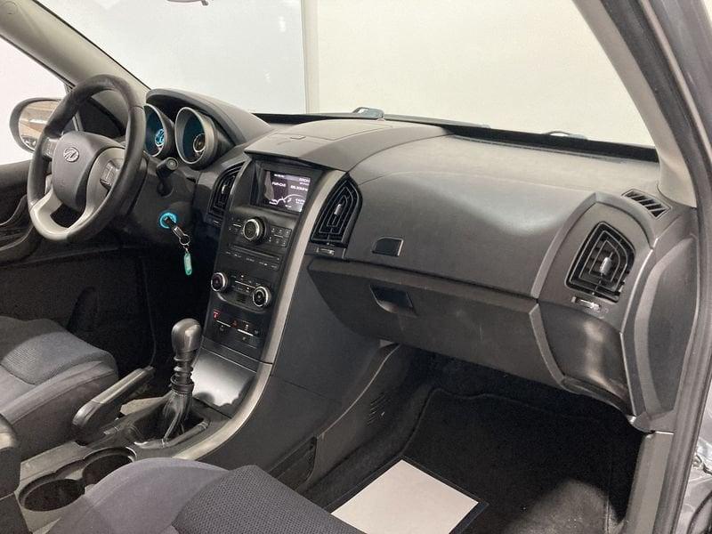Mahindra XUV500 W6 FWD (4x2)
