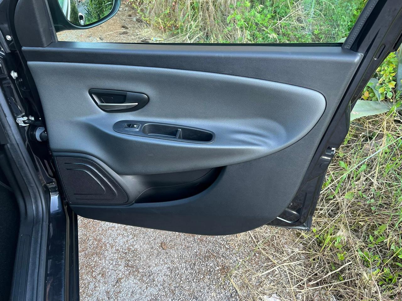 Lancia Ypsilon 1.2 BENZINA 69CV 5 porte Gold