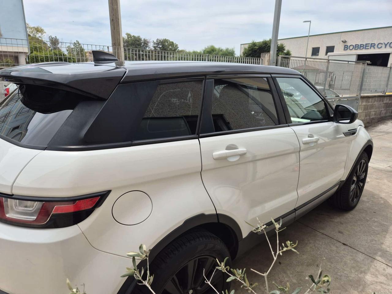 Land Rover Range Evoque 2.0 TD4 150 CV 5p. Pure