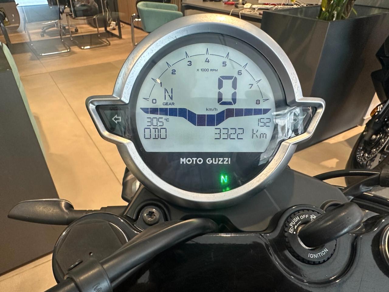 MOTO GUZZI V7 IV 2022