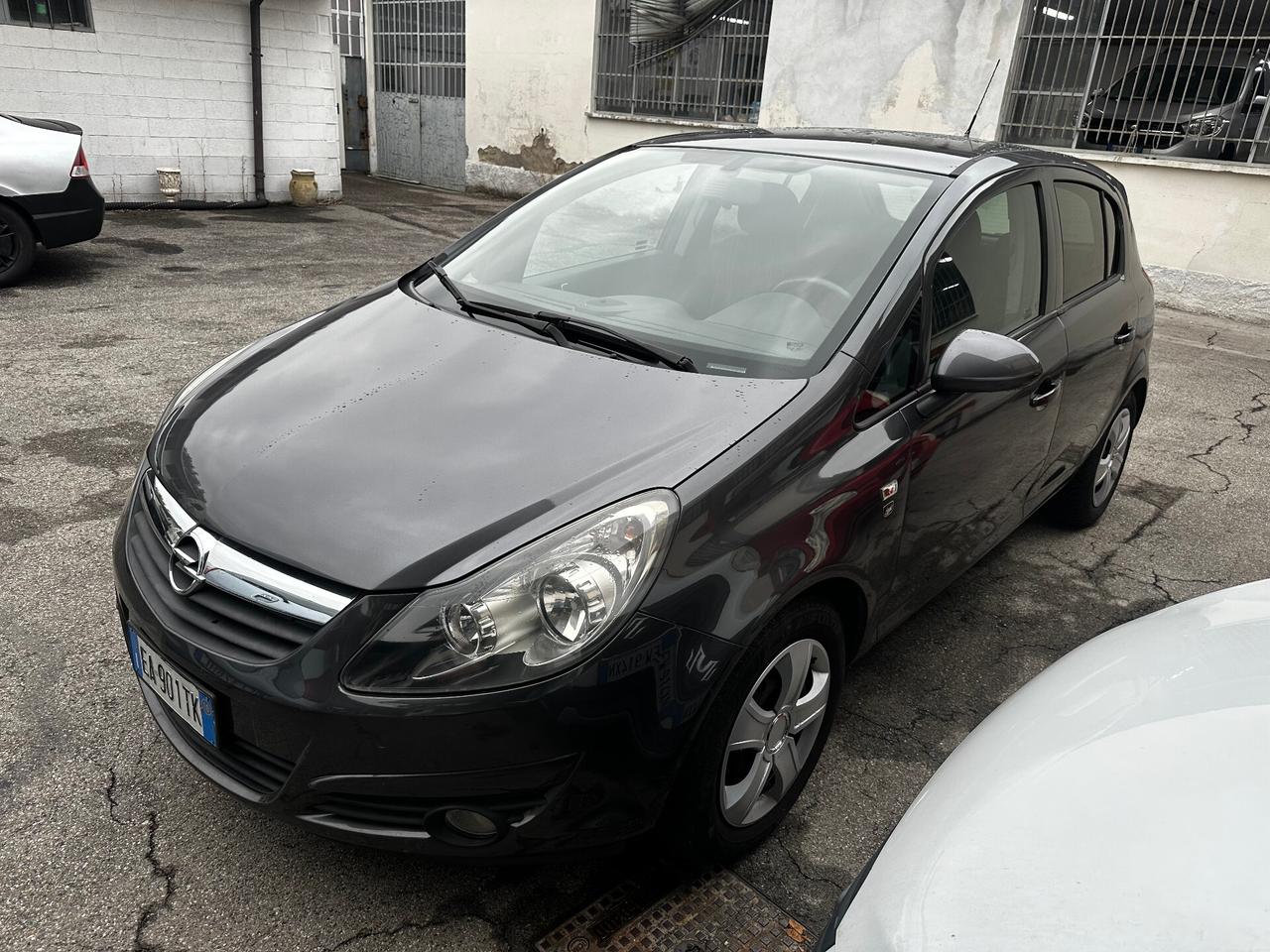 Opel Corsa 1.2 5 porte Club