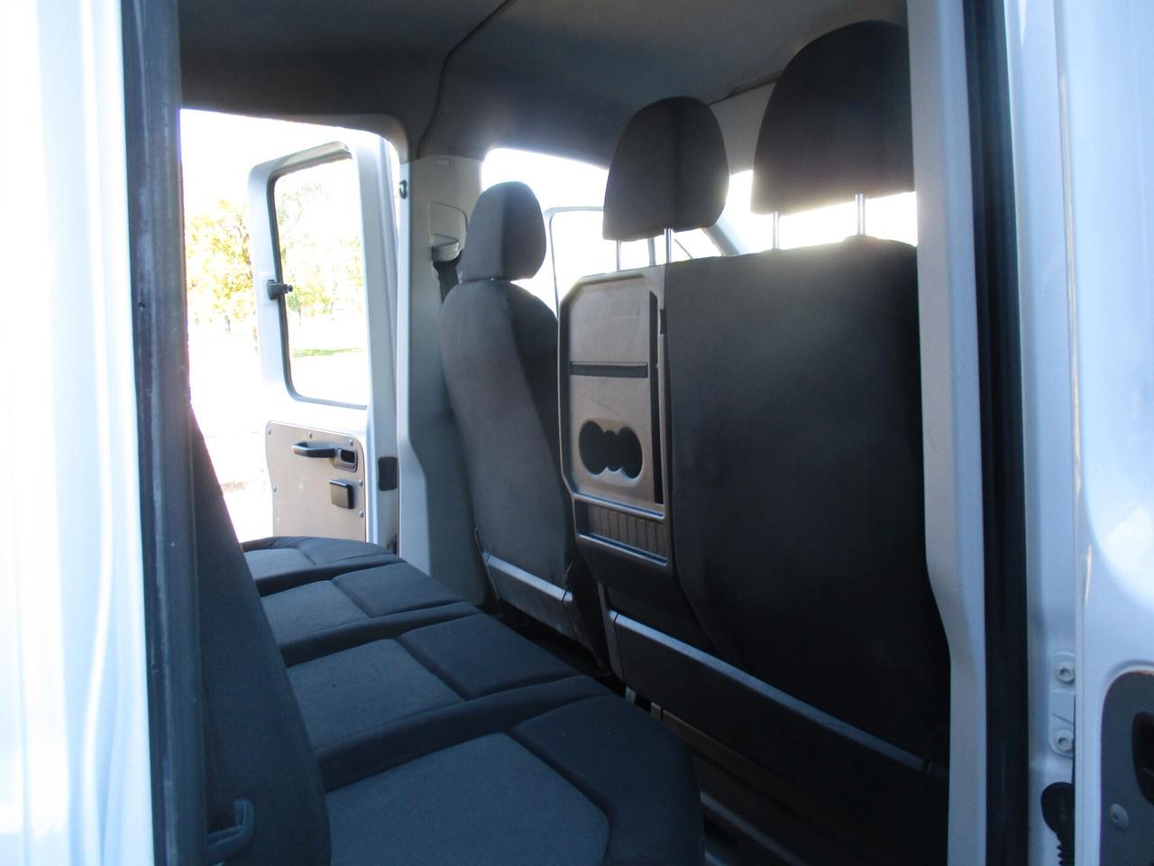 Volkswagen CRAFTER DOPPIA CABINA 7 POSTI CON CASSONE
