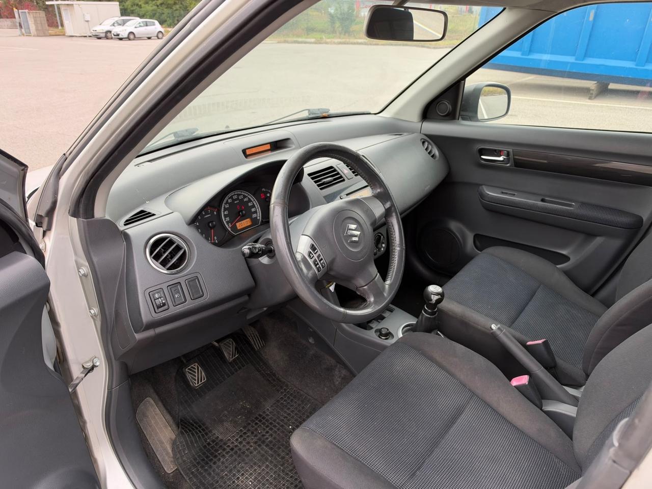 Suzuki Swift 1.3 5p. GLX