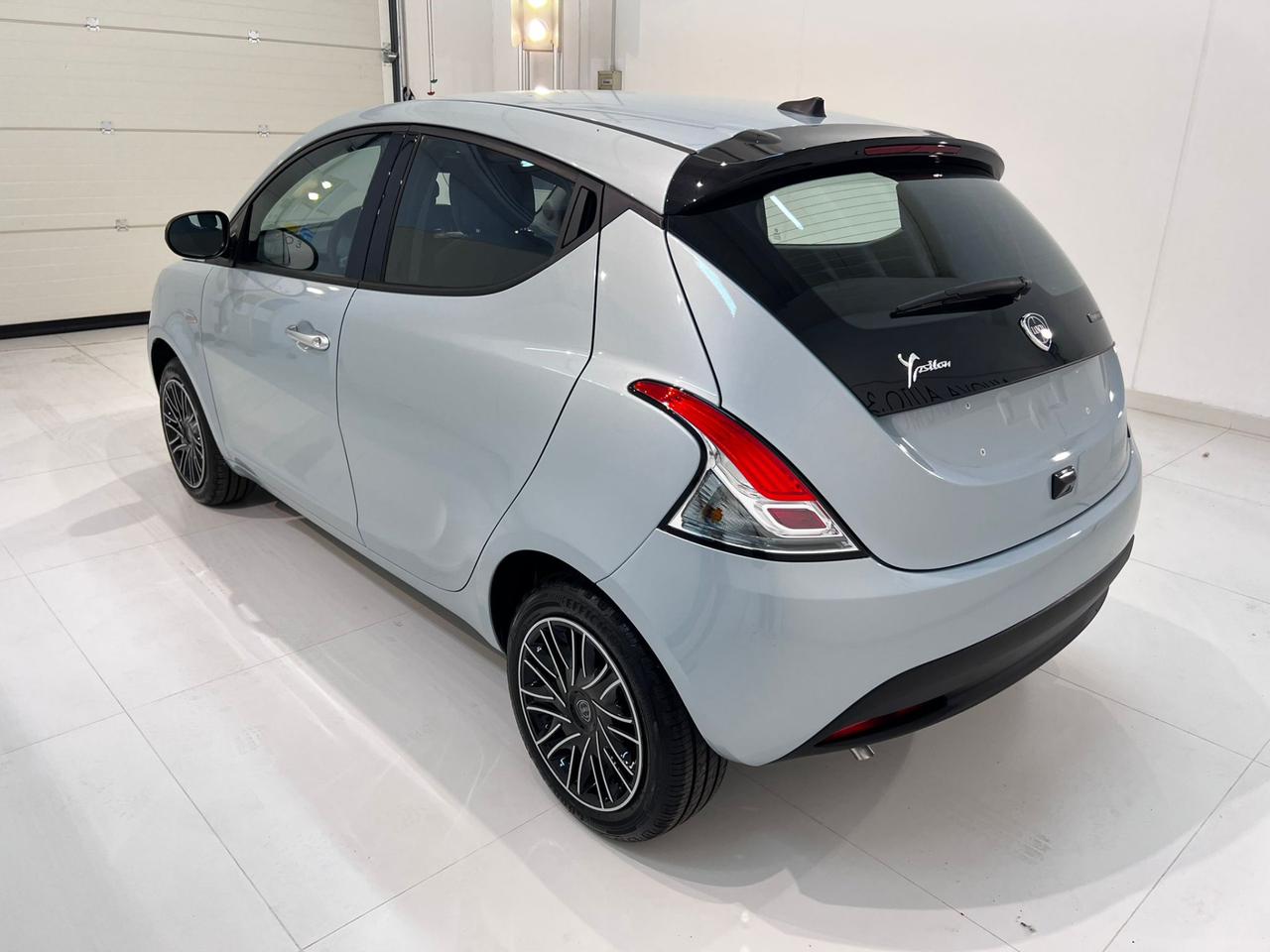 Lancia Ypsilon 1.0 FireFly 5 porte S&S Hybrid Gold