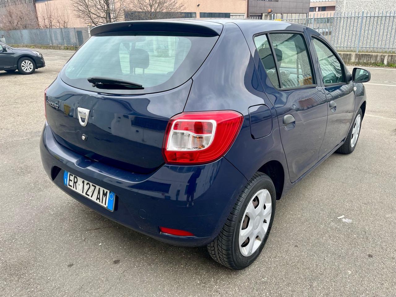 Dacia Sandero 1.2 GPL(scadenza 2033) 122.000km 2013 neopatentati