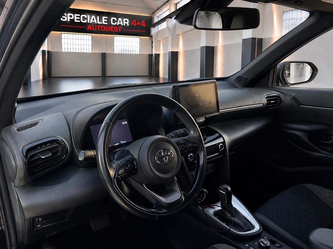 Toyota Yaris Cross 1.5 Hybrid 5p. E-CVT AWD-i Adventure