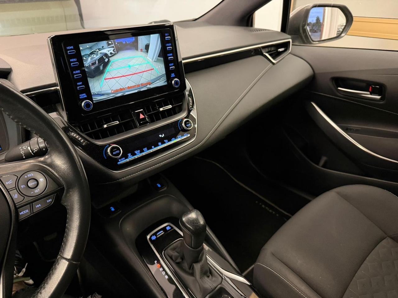 Toyota Corolla Touring Sports 1.8 Hybrid Business Tech