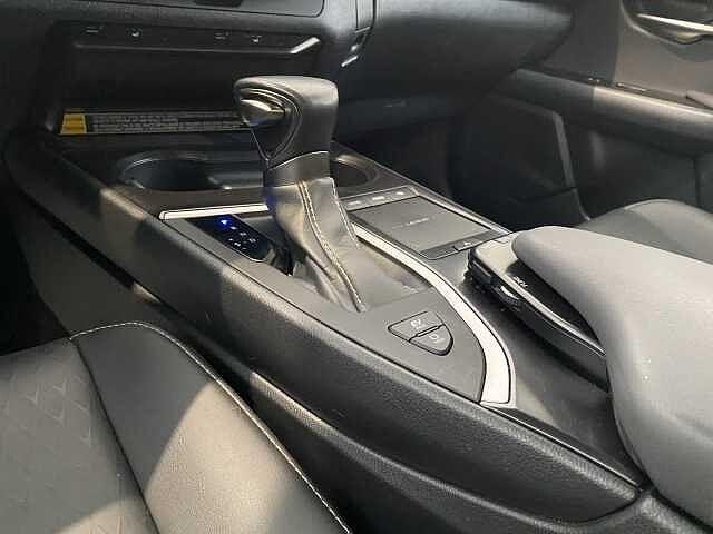 Lexus UX Hybrid Midnight
