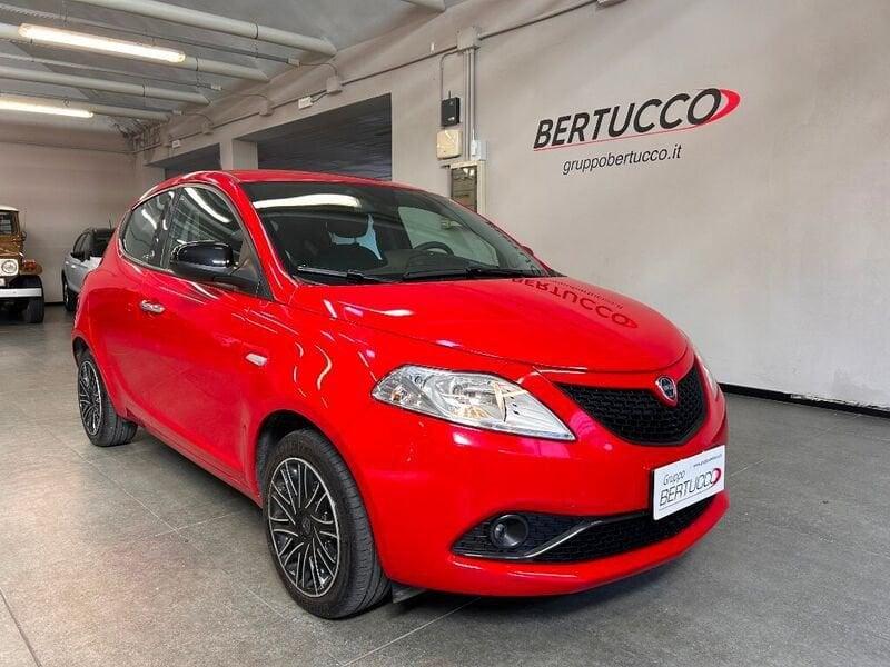 Lancia Ypsilon 1.0 FireFly 5 porte S&S Hybrid Ecochic Gold