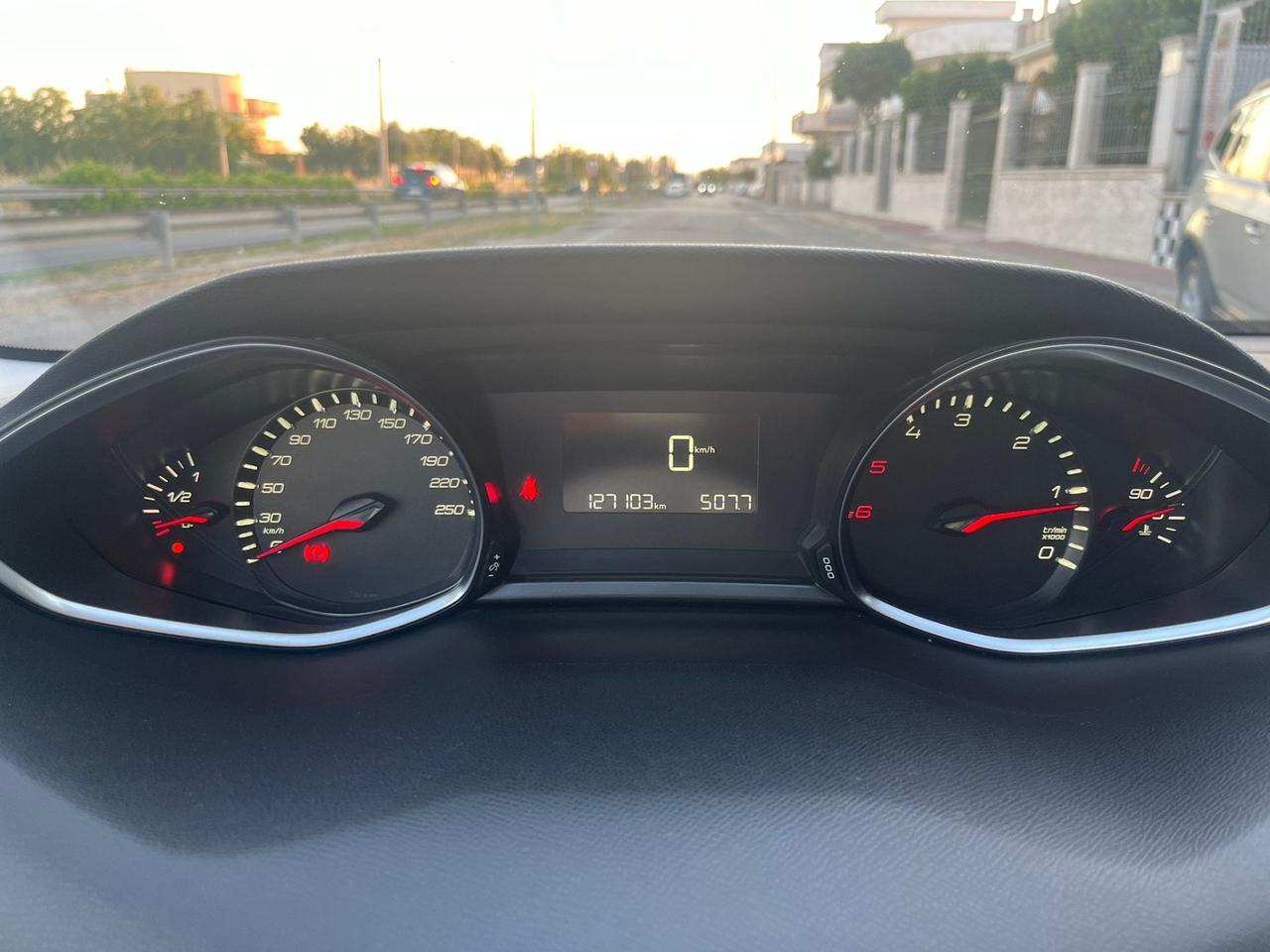 Peugeot 308 BlueHDi 120 S&S Allure Unipro 2015