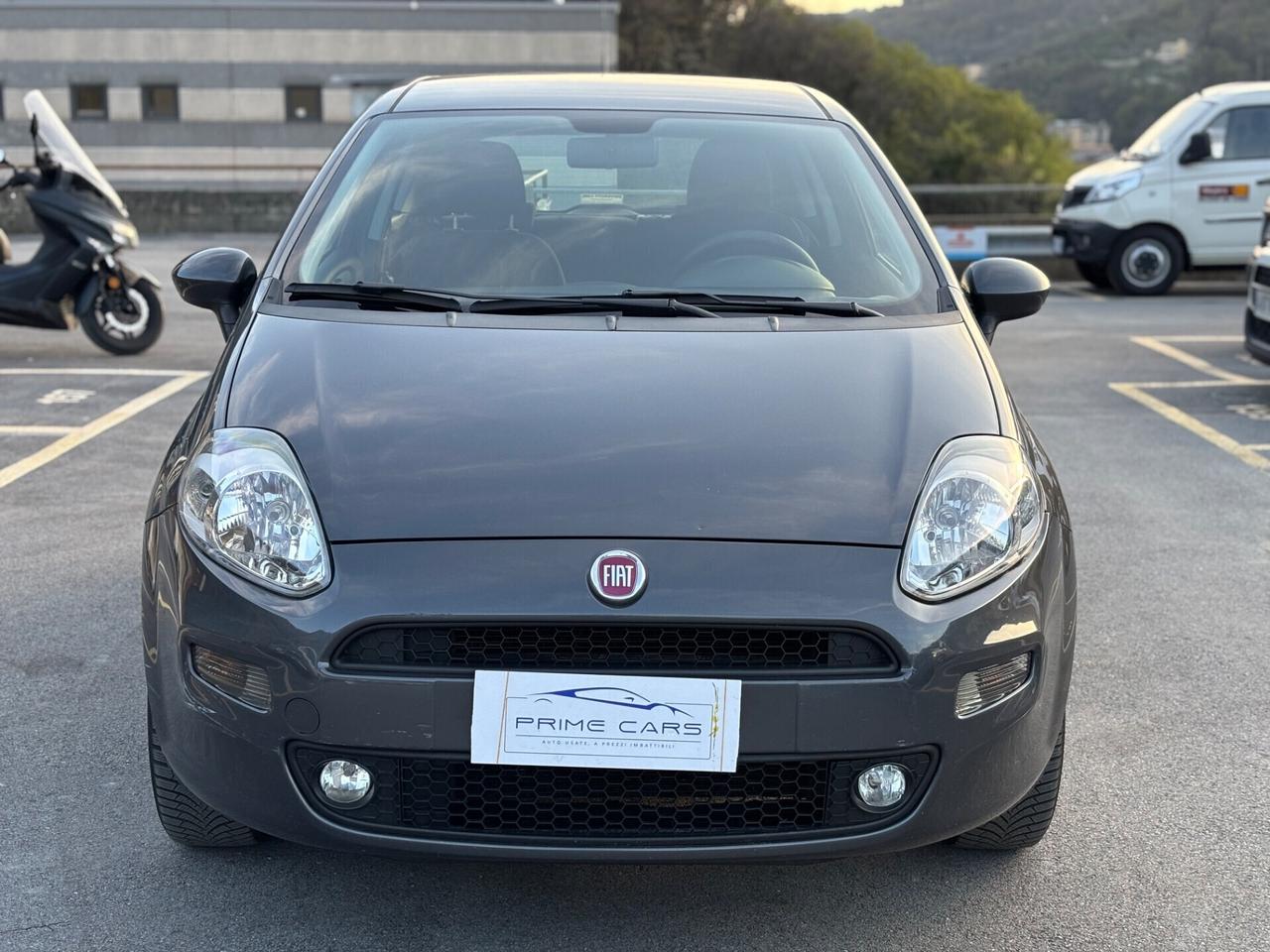 FIAT GRANDE PUNTO 1.4 BENZINA/METANO NEOPATENTATI 5 posti