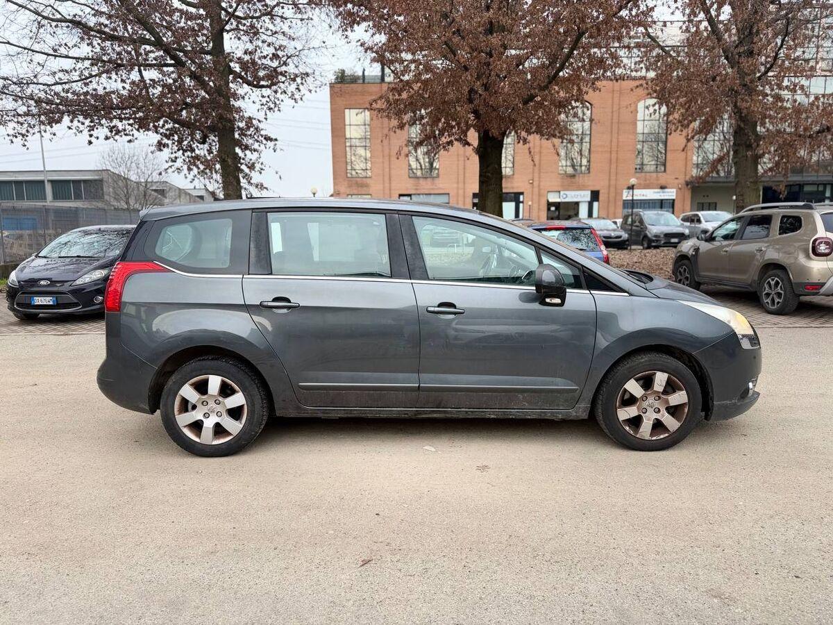 Peugeot 5008 1.6 thp 16v Active (tecno) 156cv