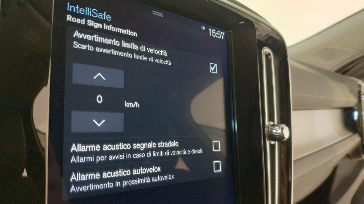 VOLVO Xc40 T4 Awd Geartronic Momentum