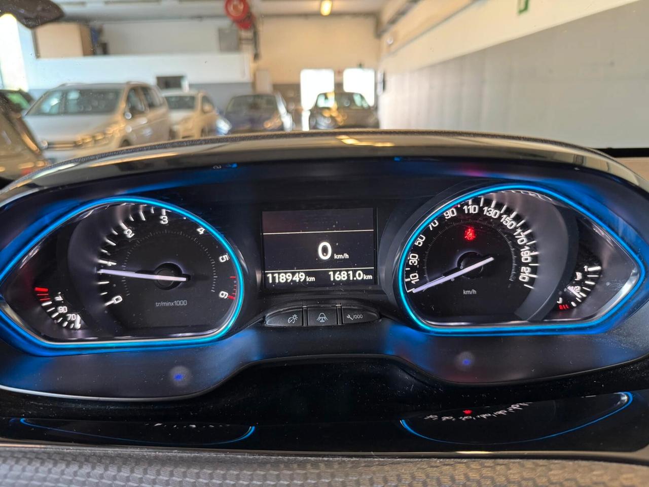 Peugeot 2008 BlueHDi 100 Allure