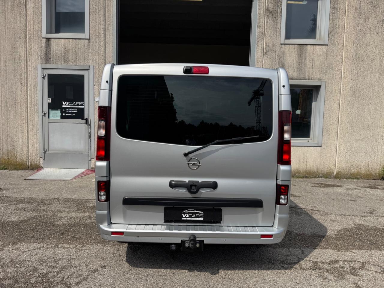 Opel Vivaro 8 posti