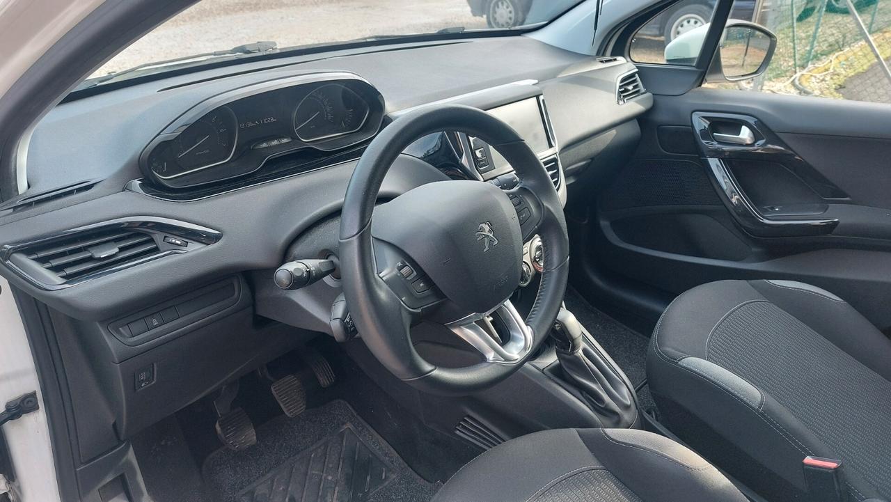 Peugeot 208 PureTech 82 5 porte Allure