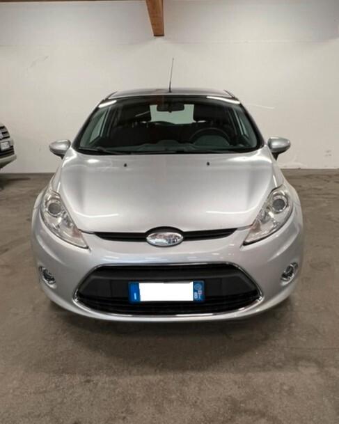 Ford Fiesta 1.4 TDCi 90cv Neopatentati